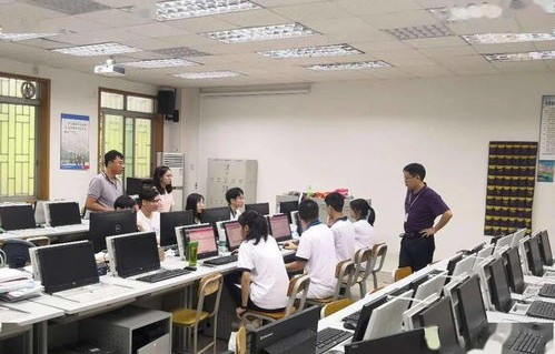 江西电子商务师专业师资